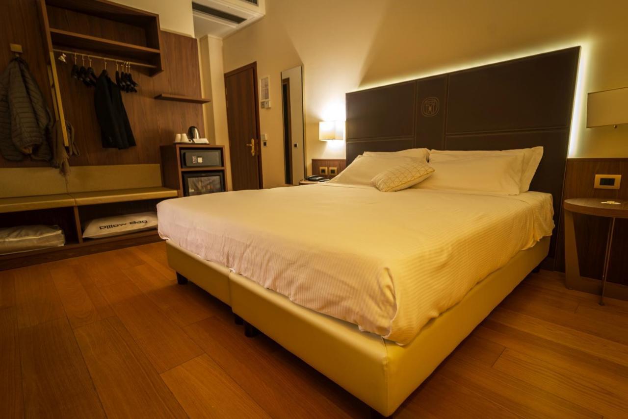 Hotel Alla Torre Кастельфранко-Венето Экстерьер фото