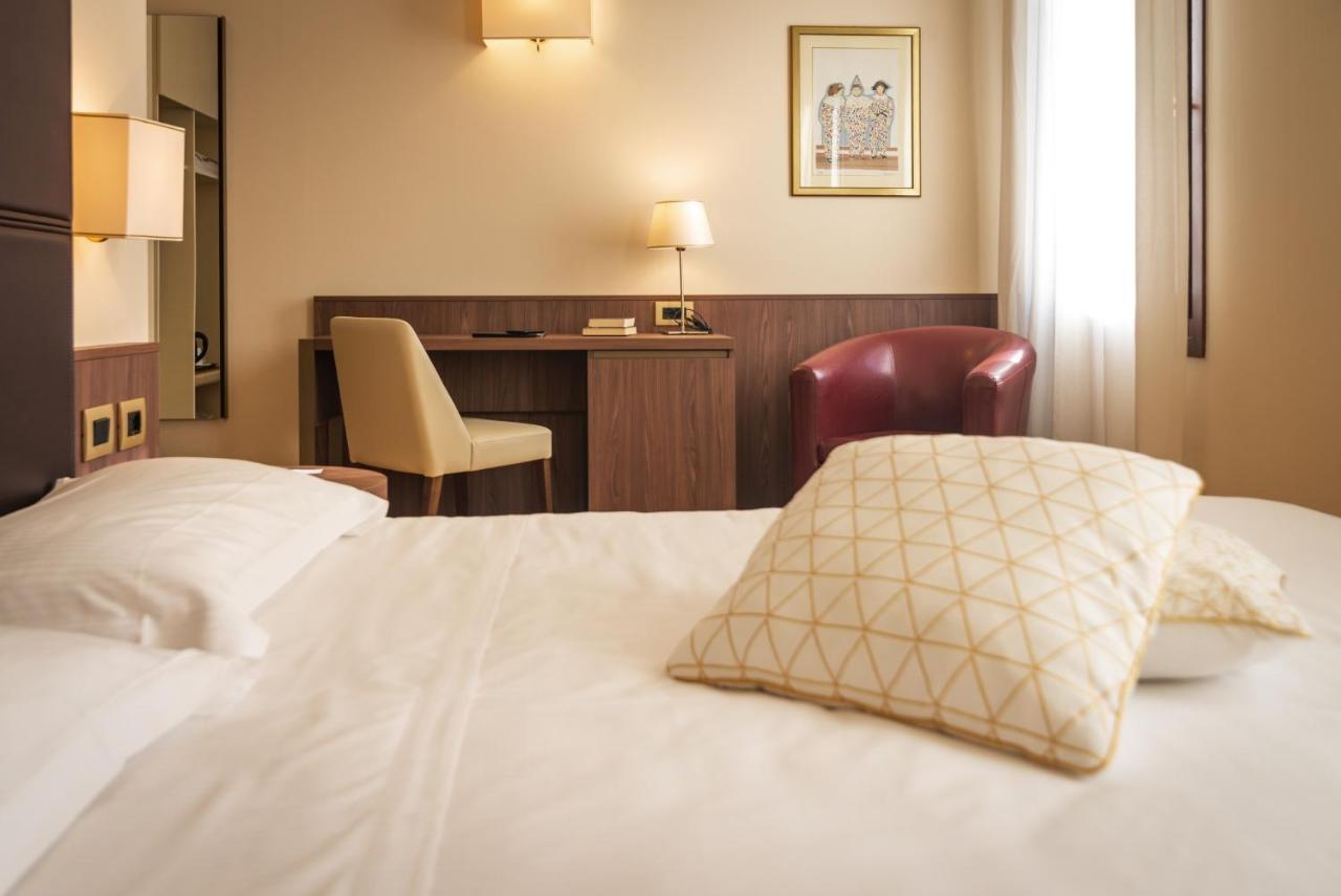 Hotel Alla Torre Кастельфранко-Венето Экстерьер фото